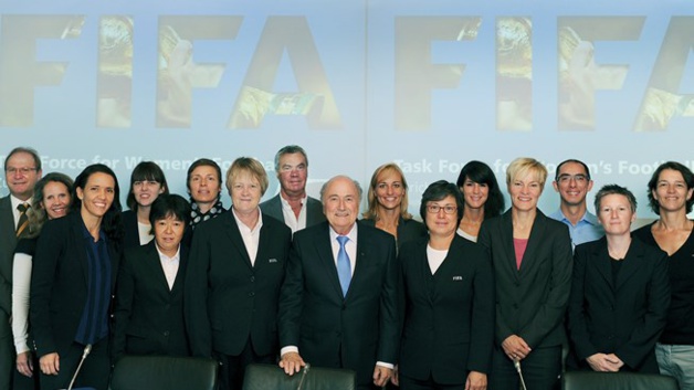 La Task Force autour de l'actuel Président de la FIFA (photo FIFA)