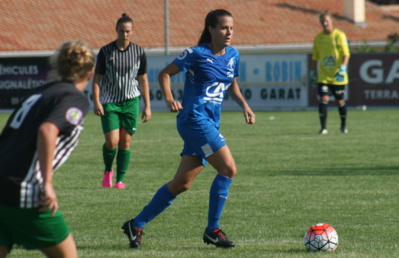 Mélissa Godart et Soyaux s'imposent 3-0 (photo C. Ringaud) Mélissa Godart et Soyaux s'imposent 3-0 (photo C. Ringaud)