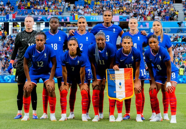 Bleues - Une FRANCE se fait peur face à la COLOMBIE Bleues - Une FRANCE se fait peur face à la COLOMBIE