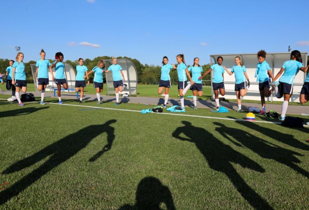 Les Bleuettes lors du stage (photo FFF) Les Bleuettes lors du stage (photo FFF)