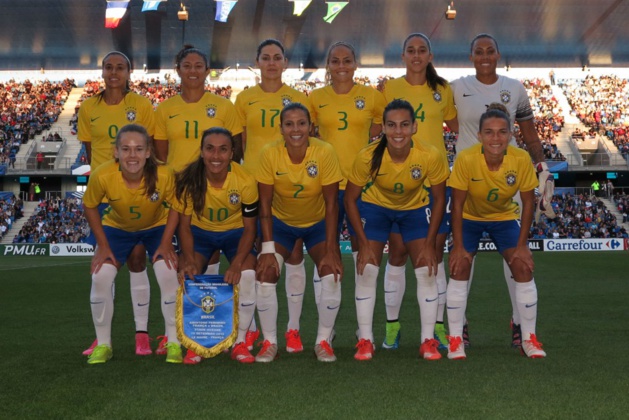 Bleues - Une rentrée victorieuse sur deux coups de tête ! Bleues - Une rentrée victorieuse sur deux coups de tête !
