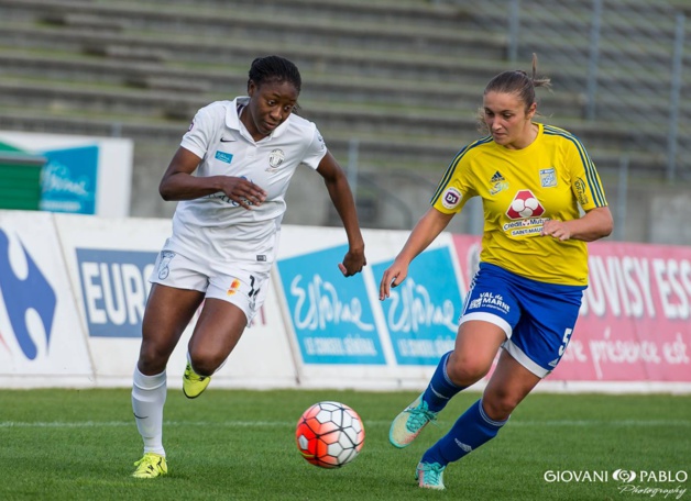 Diani déborde Nowak, et Juvisy prend le dessus (photo Giovani Pablo) Diani déborde Nowak, et Juvisy prend le dessus (photo Giovani Pablo)