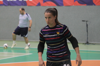 Mélodie Carré, concentrée avant la rencontre (photo Sébastien Duret) Mélodie Carré, concentrée avant la rencontre (photo Sébastien Duret)