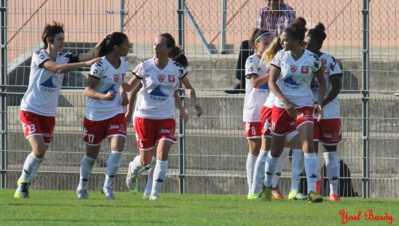 Oumeur, deuxième à gauche, avait égalisé d'un coup de tête rageur (photo Yoel Bardy) Oumeur, deuxième à gauche, avait égalisé d'un coup de tête rageur (photo Yoel Bardy)