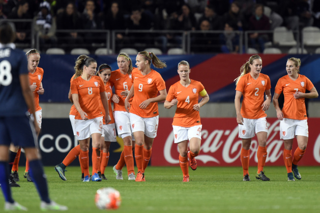 Bleues - Les PAYS-BAS s'imposent à Paris Bleues - Les PAYS-BAS s'imposent à Paris