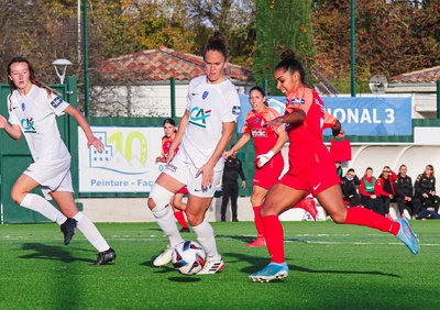 Les joueuses de Rousset s'inclinent 1-0 face à Nice (photo club) Les joueuses de Rousset s'inclinent 1-0 face à Nice (photo club)