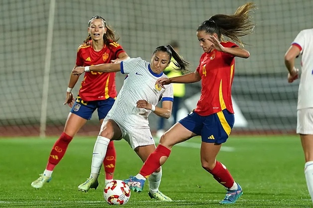 Sonia Ouchene en action face à l'Espagne (photo RFEF) Sonia Ouchene en action face à l'Espagne (photo RFEF)