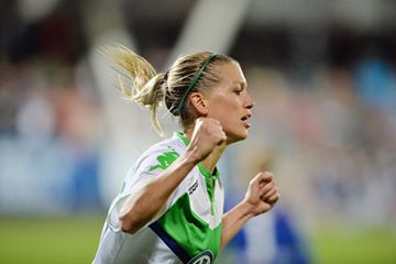 Ligue des Champions - Lara DICKENMANN (VfL Wolfsburg) : "Le plus important était d'en marquer un deuxième"