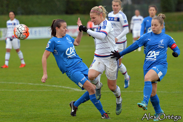 D1 (10e journée) - L'OL encaisse son premier but, MONTPELLIER reste à deux points, les relégables voient les écarts se creuser D1 (10e journée) - L'OL encaisse son premier but, MONTPELLIER reste à deux points, les relégables voient les écarts se creuser