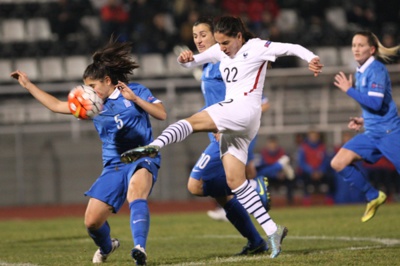 Penalty raté pour Majri (photo Sakis Mitrolidis) Penalty raté pour Majri (photo Sakis Mitrolidis)