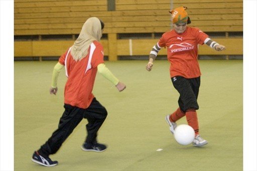 L'Afghanistan découvre le football féminin L'Afghanistan découvre le football féminin