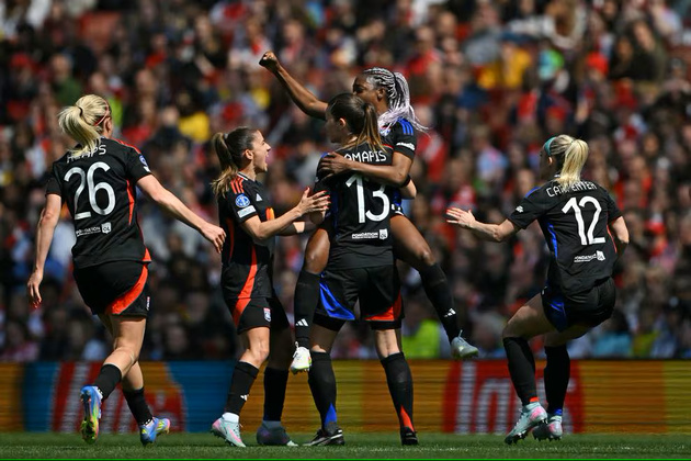 Diani a échappé à la vigilance anglaise (photo UEFA.com) Diani a échappé à la vigilance anglaise (photo UEFA.com)