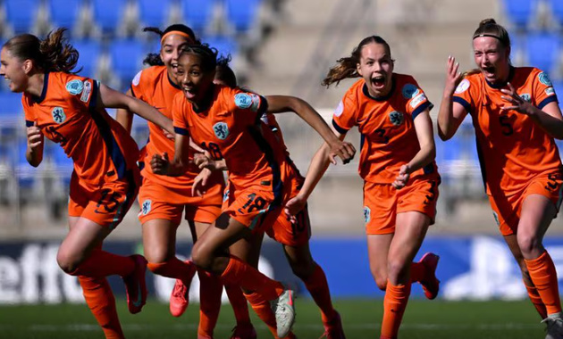 (photos UEFA.com) (photos UEFA.com)