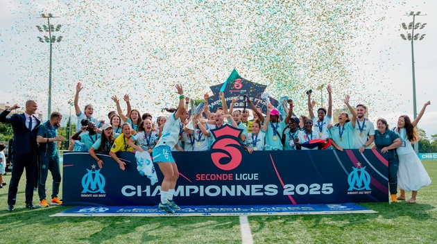 Les Marseillaises ont reçu leur trophée ce dimanche à l'issue d'un ultime succès face à Toulouse (photo OM.fr) Les Marseillaises ont reçu leur trophée ce dimanche à l'issue d'un ultime succès face à Toulouse (photo OM.fr)