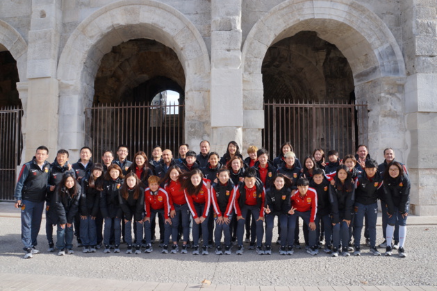 Les Chinoises ont visité les arènes de Nîmes (Photo Baptiste Manzinali / Objectif Gard) Les Chinoises ont visité les arènes de Nîmes (Photo Baptiste Manzinali / Objectif Gard)