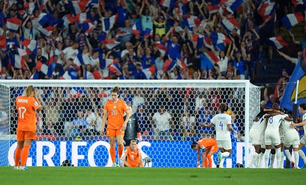Bleues - La FRANCE passe au vert en seconde période Bleues - La FRANCE passe au vert en seconde période