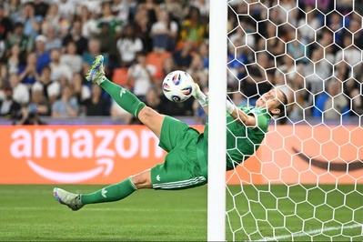 Sauvetage miraculeux de Berger (photo UEFA.com)