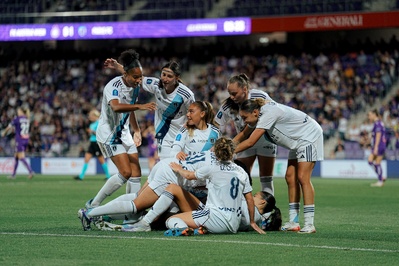 Les Parisiennes passent le cap des barrages (photo Parisfc.fr)