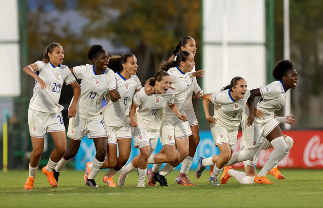 La joie tricolore après le tir décisif de Fathallah (photo FIFA.com) La joie tricolore après le tir décisif de Fathallah (photo FIFA.com)