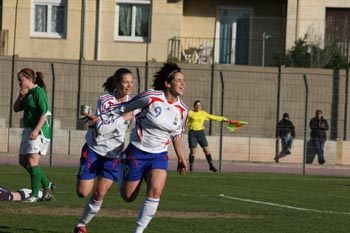 La joie de Pauline Crammer après l'ouverture du score La joie de Pauline Crammer après l'ouverture du score