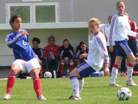 Alix Faye Chellali et Eugénie Le Sommer