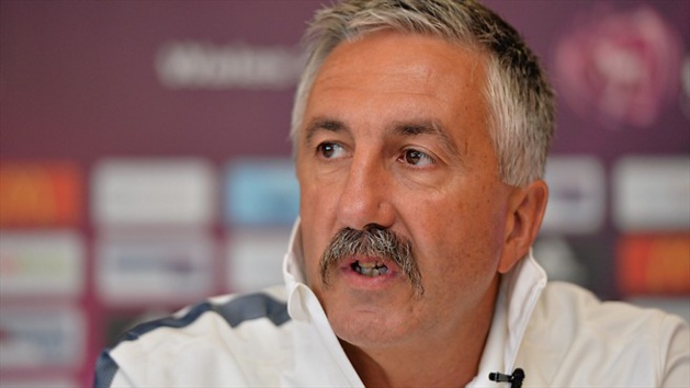 Gilles Eyquem disposera de 36 joueuses pour ce rassemblement en Bretagne (photo UEFA) Gilles Eyquem disposera de 36 joueuses pour ce rassemblement en Bretagne (photo UEFA)