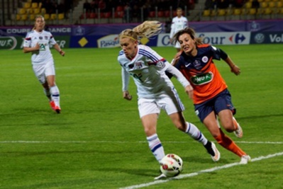 Lara Dickenmann a décroché son dernier titre avec l'OL, Lavogez rejoindra l'OL la saison prochaine Lara Dickenmann a décroché son dernier titre avec l'OL, Lavogez rejoindra l'OL la saison prochaine