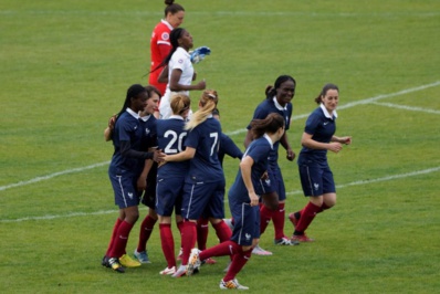 Babinga, à gauche, a ouvert le score (photo Sébastien Duret)