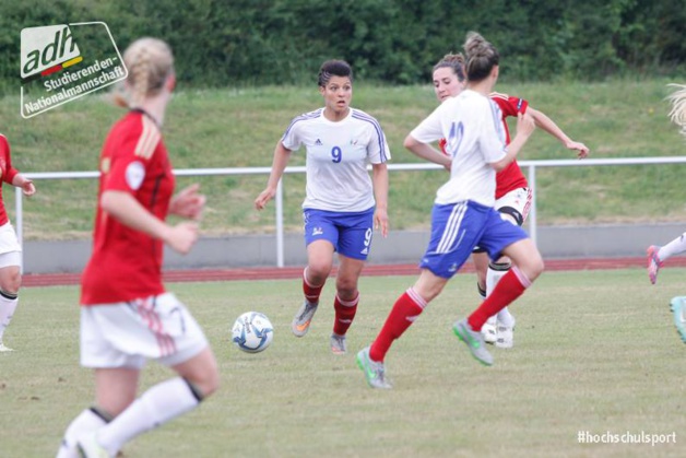 Valérie Gauvin, première buteuse tricolore Valérie Gauvin, première buteuse tricolore