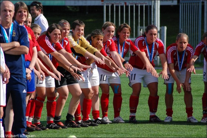 ...avec la joie des Allemandes ...avec la joie des Allemandes