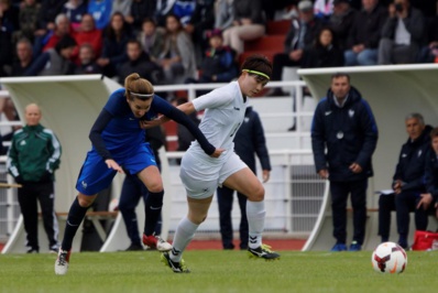 Le milieu de terrain français avec Cugat a muselé le milieu sud-coréen (photo Sébastien Duret) Le milieu de terrain français avec Cugat a muselé le milieu sud-coréen (photo Sébastien Duret)