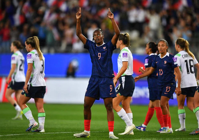 Bleues - La FRANCE décroche sa qualification sur un exploit de Malard Bleues - La FRANCE décroche sa qualification sur un exploit de Malard