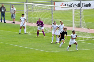 La gardienne Stéphanie Legrand et sa défense se sont inclinées à trois reprises (photo Police Football)