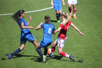 La France a réussi en seconde période (photo DBU) La France a réussi en seconde période (photo DBU)
