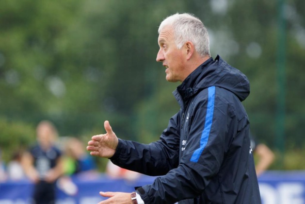Philippe Bergerôo ce lundi matin à Ploufragan (photo Sébastien Duret) Philippe Bergerôo ce lundi matin à Ploufragan (photo Sébastien Duret)