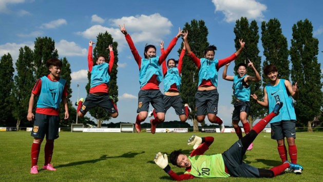 Avant FRANCE - CHINE - Les Roses d'Acier se forgent un nouvel avenir Avant FRANCE - CHINE - Les Roses d'Acier se forgent un nouvel avenir