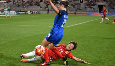 Bussaglia taclée par Zhao Rong (photo : Frédérique Grando) Bussaglia taclée par Zhao Rong (photo : Frédérique Grando)