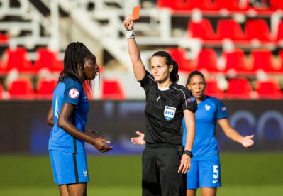 L'expulsion de Cissoko a fait basculer le match (photo UEFA.com) L'expulsion de Cissoko a fait basculer le match (photo UEFA.com)