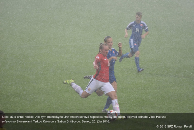 Slovaquie - Norvège arrêté après 49 minutes et 13 secondes ! Slovaquie - Norvège arrêté après 49 minutes et 13 secondes !