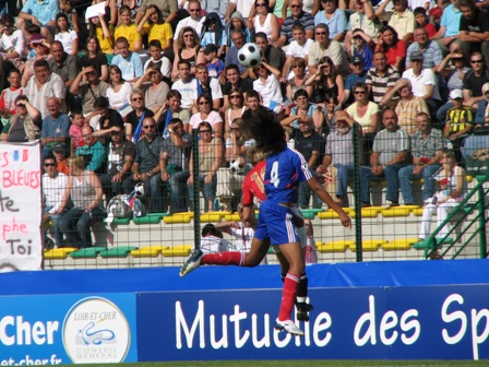Renard et la défense française en difficulté Renard et la défense française en difficulté