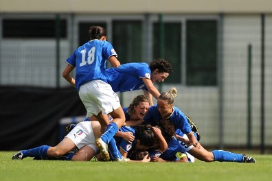 Etonnantes Italiennes (photo : uefa.com) Etonnantes Italiennes (photo : uefa.com)