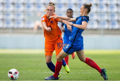 Roord face à Couturier (photo UEFA.com) Roord face à Couturier (photo UEFA.com)