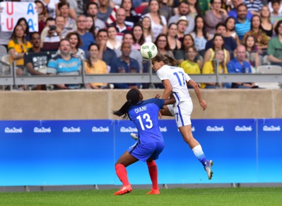Heath a réalisé une belle prestation, ici devant Diani (photo USSoccer) Heath a réalisé une belle prestation, ici devant Diani (photo USSoccer)