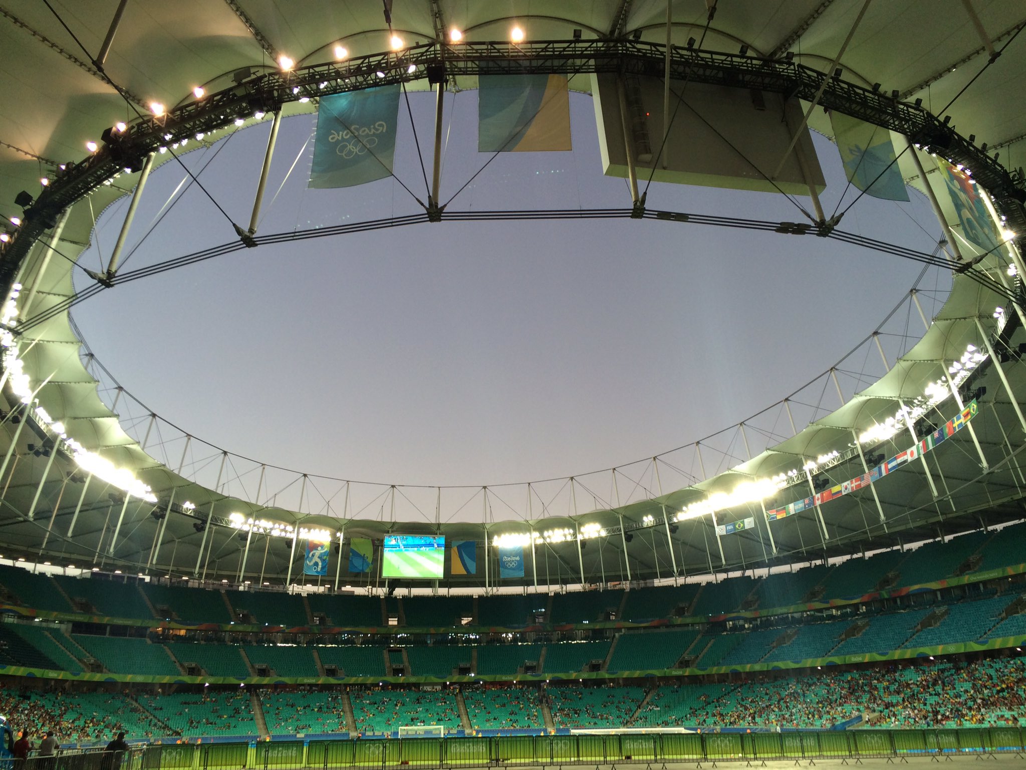 Le stade de Salvador (image Twitter Fabien Lévêque)