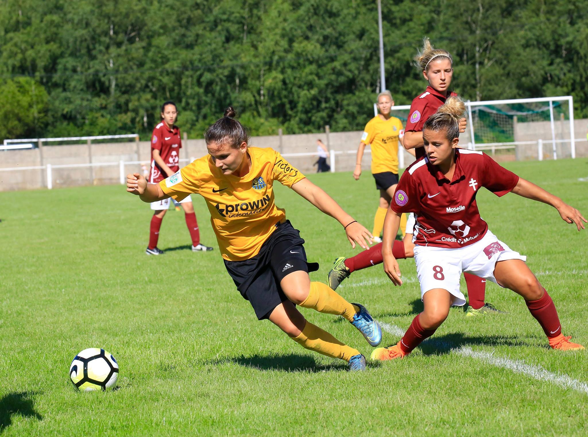 Gathrat à droite a déjà connu la D1 avec Metz (photo René Bach)
