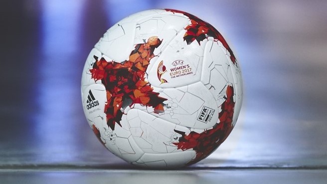 Euro 2017 - Le ballon officiel Adidas pour l'Euro dévoilé Euro 2017 - Le ballon officiel Adidas pour l'Euro dévoilé