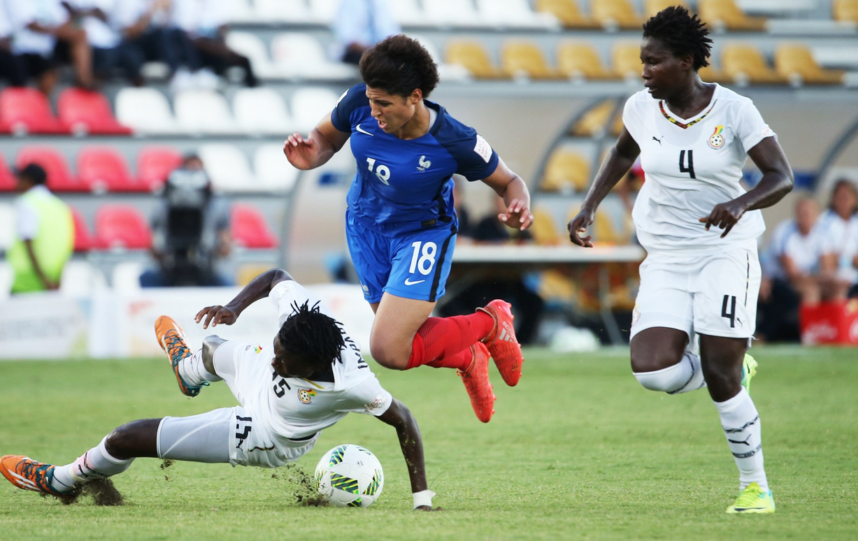 Gauvin et la France se sont retrouvés en difficulté (photos FIFA.com)
