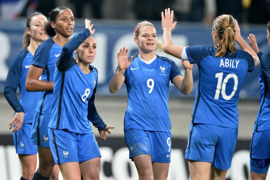 Houara d'Hommeaux, Le Sommer et Abily (photo AFP) Houara d'Hommeaux, Le Sommer et Abily (photo AFP)