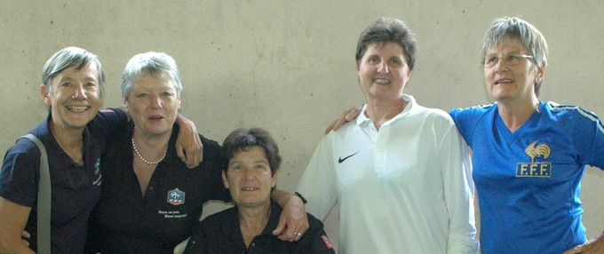 Les anciennes internationales avec Nadine Juillard, au centre (photo DR)