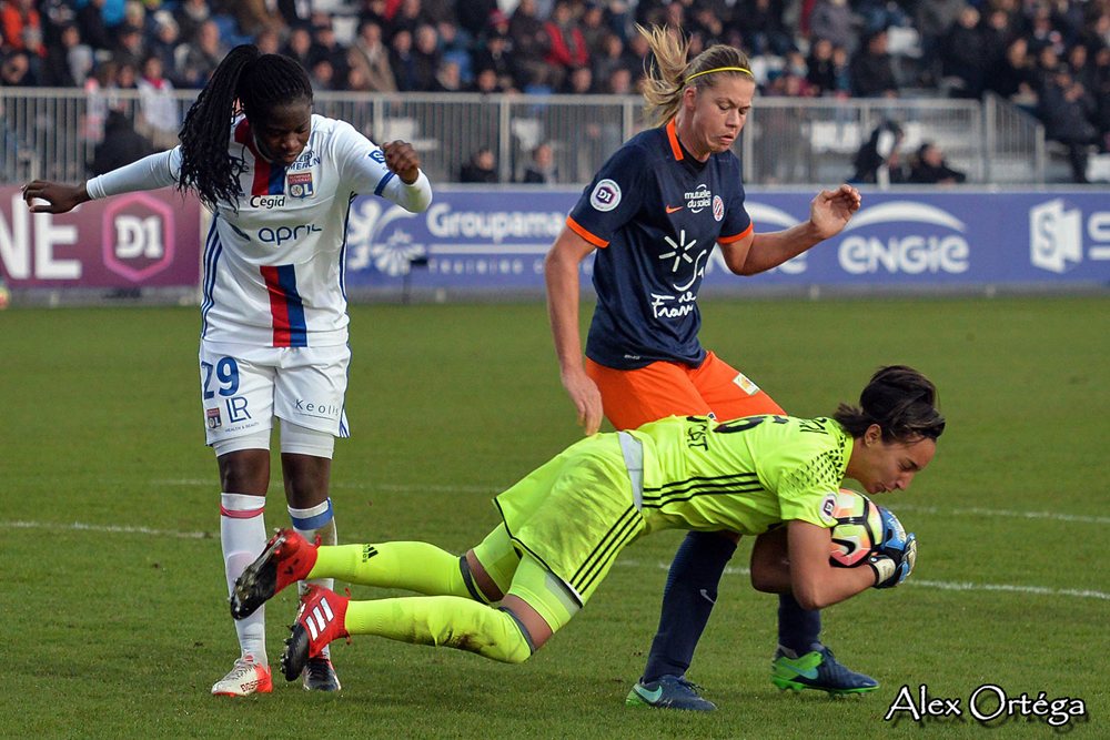 Bouhaddi intervient devant Dekker